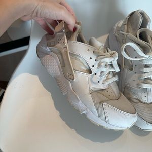 Nike white shoes size 37